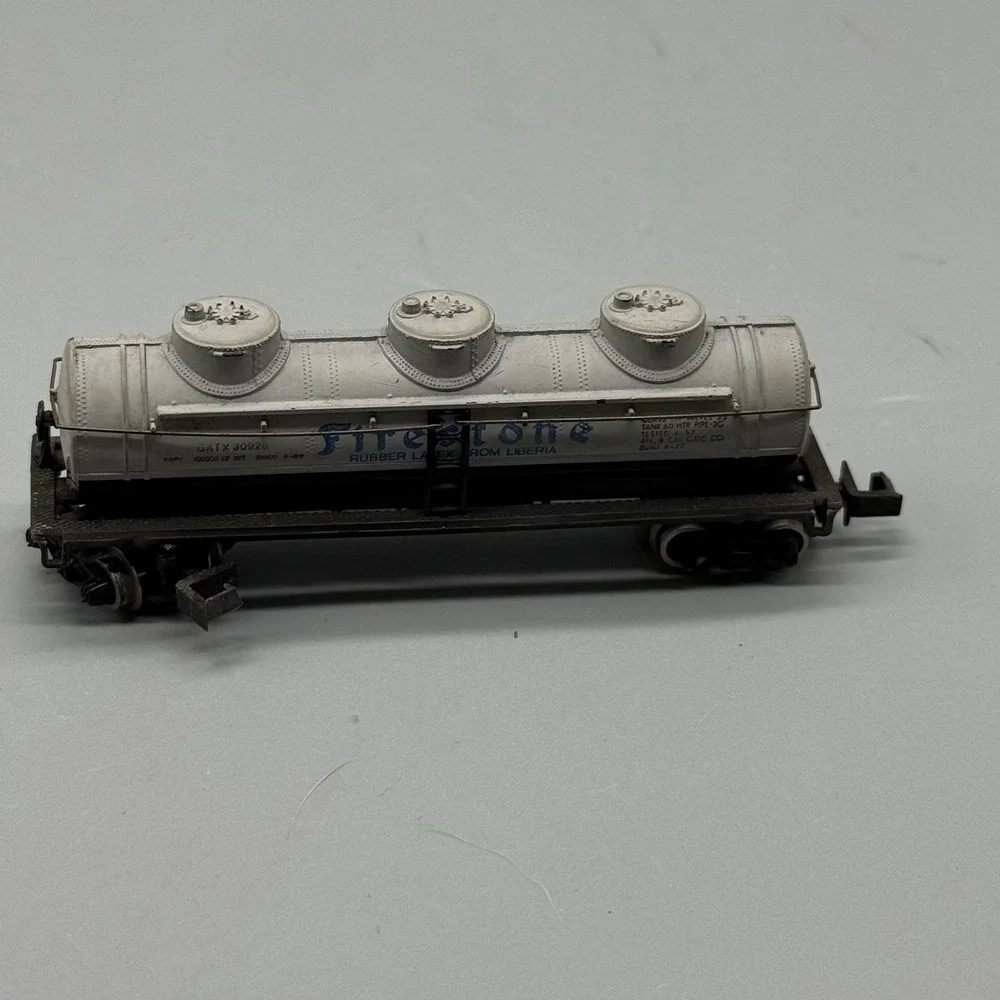 Vintage Bachmann N Scale Firestone GATX 30928 Tank Car Silver Freight Car